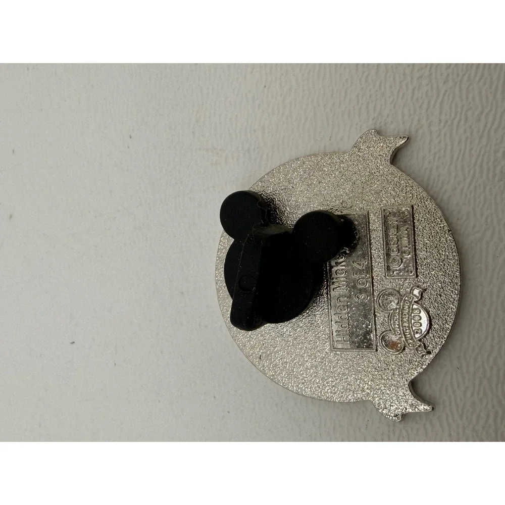 Disney Pin Trading Around the World Mickey Mouse Hidden Mickey 2008 Pin 3 of 4